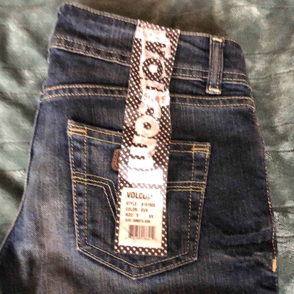 NWT VOLCOM Lowrise womans Bandita jeans - Picture 2 of 7